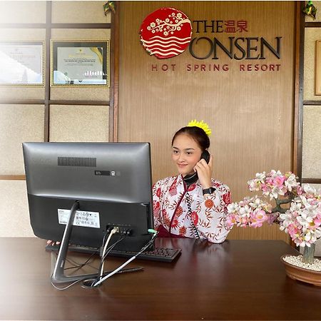 The Onsen Hot Spring Resort Batu  Exterior foto
